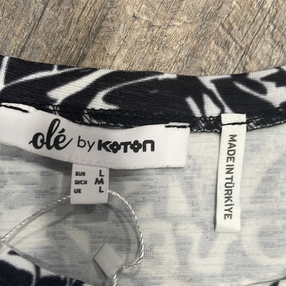 Top - Picture 8 of 9